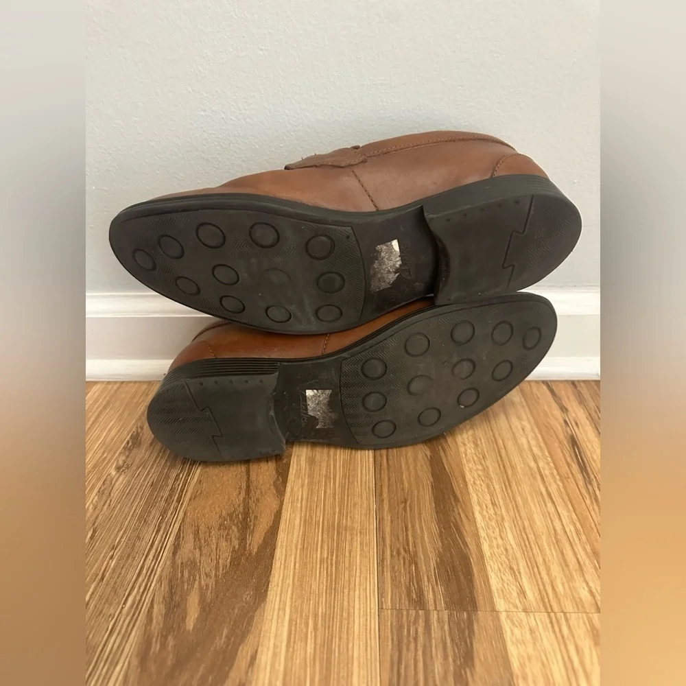 Clarks Men's Brown Leather loafers size 9.5